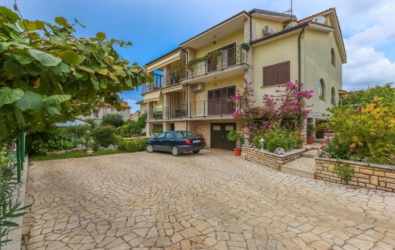 Mima Apartment Porec Luaran gambar